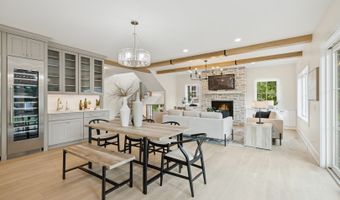 227 S Mitchell Ave, Arlington Heights, IL 60005