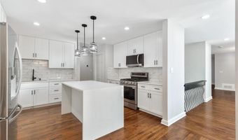 100 Little Rdg, Berkeley Lake, GA 30096