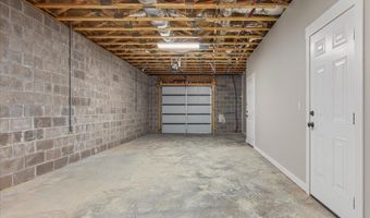 305 Shadows Lawn Dr, Athens, TN 37303