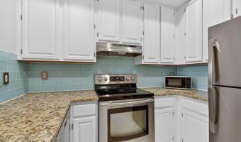 6944 ELLINGHAM Cir #A, Alexandria, VA 22315
