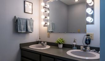9 Kennebec Cir, Bath, ME 04530