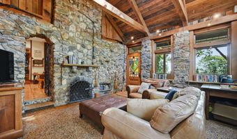 29 Old Forty Acre Mountain Rd, Danbury, CT 06811