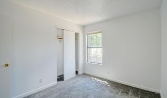 715 KINLEY Ave NE, Albuquerque, NM 87102
