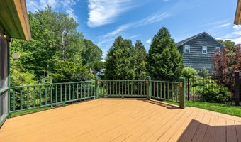 754 Rustic Ln, Cheshire, CT 06410