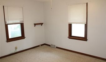 3 E Elm St, Alton, IL 62002