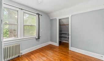 2912 Wood St, Ames, IA 50014