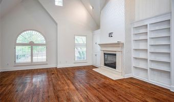 4144 Towne Green Cir, Addison, TX 75001