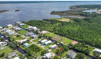 65 Fiber St, Bay St. Louis, MS 39520