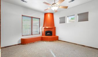 325 Braught Ln, Bosque Farms, NM 87068