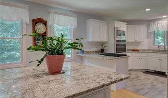 84 Bakewell Ct, Cranston, RI 02921