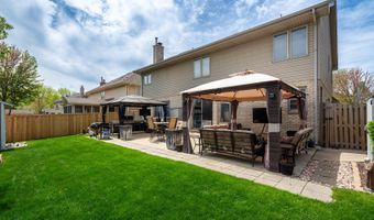541 N 4th Ave, Addison, IL 60101