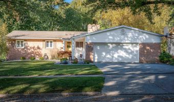 205 Westview Dr, Alma, MI 48801