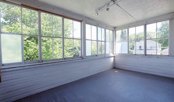 3 Grand St, Augusta, ME 04330