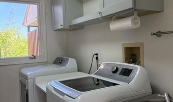 1261 Laurel View Dr, Ann Arbor, MI 48105