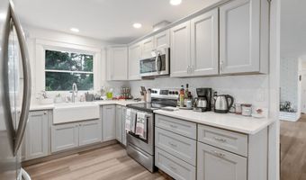 1780 Clover Ridge Rd NE, Albany, OR 97322