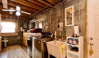 7052 WARDELL St, Annandale, VA 22003