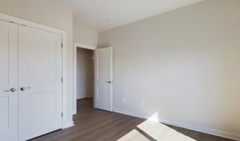 43801 MIDDLEWAY Ter, Ashburn, VA 20147