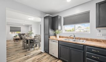 5816 PARKSIDE Dr, Cheyenne, WY 82009