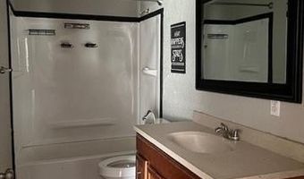 125 W Durant St, Bennington, OK 74723