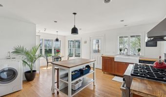 11 Linden St, Bath, ME 04530