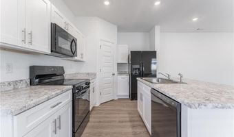 6802 SW Memphis Ave, Bentonville, AR 72713