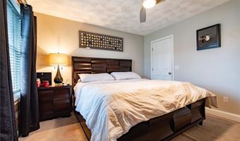 10 Flanders St, Johnston, RI 02919