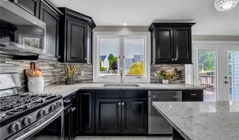 10 San Mateo Ct, Amherst, NY 14051