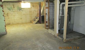 102 E 12th St, Atlantic, IA 50022