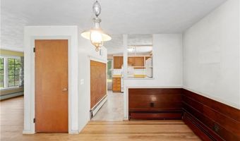 4 Reed Pl, East Greenwich, RI 02818