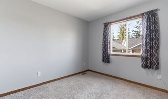1305 Whistling Straits Ct, Altoona, WI 54720