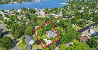 109 Capstan Ave, Beachwood, NJ 08722