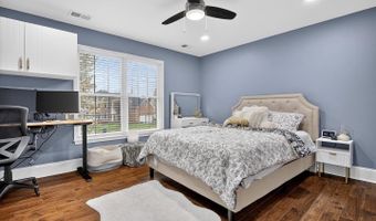22557 MIDDLEBURG CHAPEL Ct, Ashburn, VA 20148