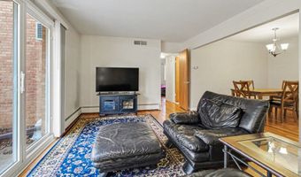 1257 Island Dr 101, Ann Arbor, MI 48105