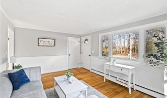 47 Shady Lea Rd, North Kingstown, RI 02852