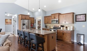 319 31st St SW, Altoona, IA 50009