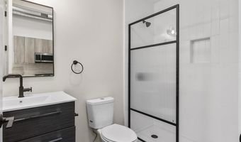 21 W 20TH St 205, Bayonne, NJ 07002