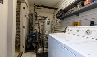 1 Oak Dr, Absecon, NJ 08201