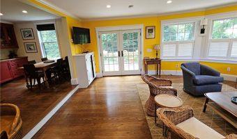 209 Coggeshall Ave, Newport, RI 02840