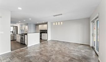 2076 S Long Lake Rd, Fenton, MI 48430
