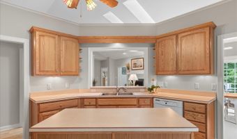 11 BURR HILL Dr, Berlin, MD 21811