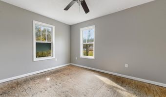 6077 E Kemper St, Bay St. Louis, MS 39520