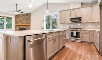 21 Craftsman Overlook Rdg, Arden, NC 28704