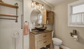 32 Cove Rd W, Bayville, NJ 08721