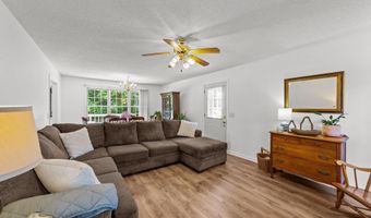 918 Circle Dr, Angier, NC 27501