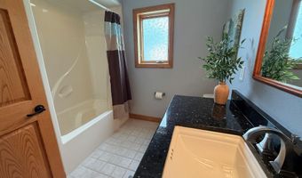 20 Mulberry Ln, Babbitt, MN 55731