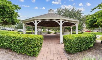 921 CLASSIC VIEW Dr, Auburndale, FL 33823
