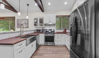 28344 N Linzy Ln, Athol, ID 83801