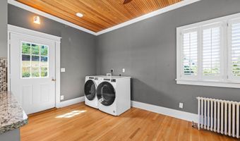 677 17TH St, Astoria, OR 97103