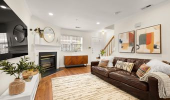 3034 S GLEBE Rd, Arlington, VA 22206