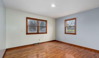 1313 S Madison Ave, Aurora, MO 65605